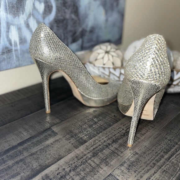 Jimmy Choo Glitter Fabric Champagne Crown Pumps - Picture 8 of 10
